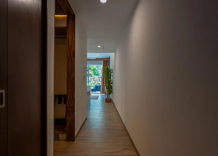 Wooden Retreat Hotel